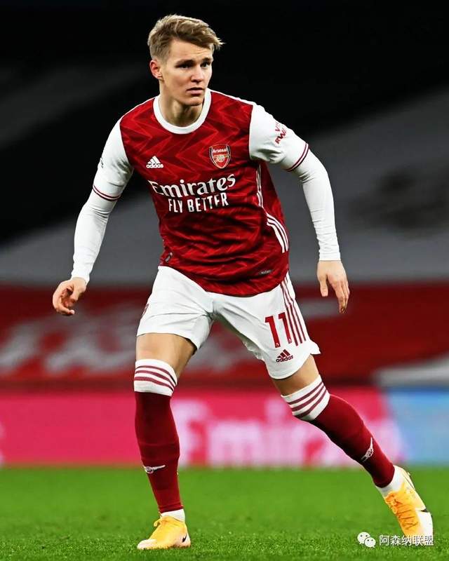 巴萨躲过一劫？尼코19场3球，年薪比肩亚马尔，毕巴给10年长约