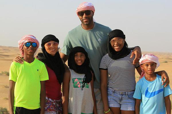 湖人91-107不敌马刺，东契奇38+10+10，詹姆斯缺阵，文班亚马16+14+4帽