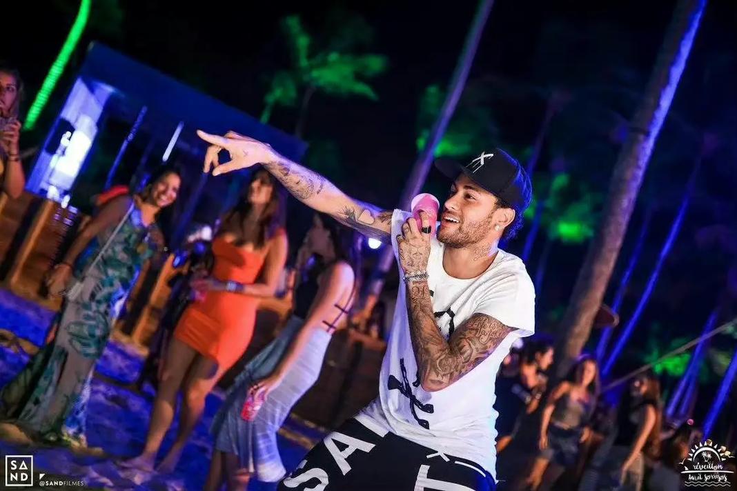 新援首发登场表现受关注