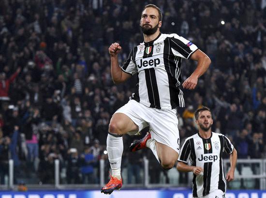 意天空：升班马克雷莫内塞正与前莱斯特城前锋瓦尔迪进行谈判