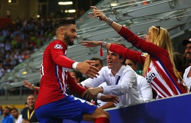 威少拥抱杜兰特！火箭8换1大交易落幕，正式跌入附加赛边缘